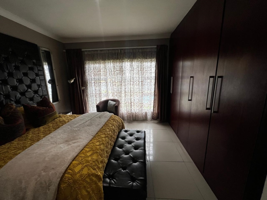 8 Bedroom Property for Sale in Abbotsford Eastern Cape